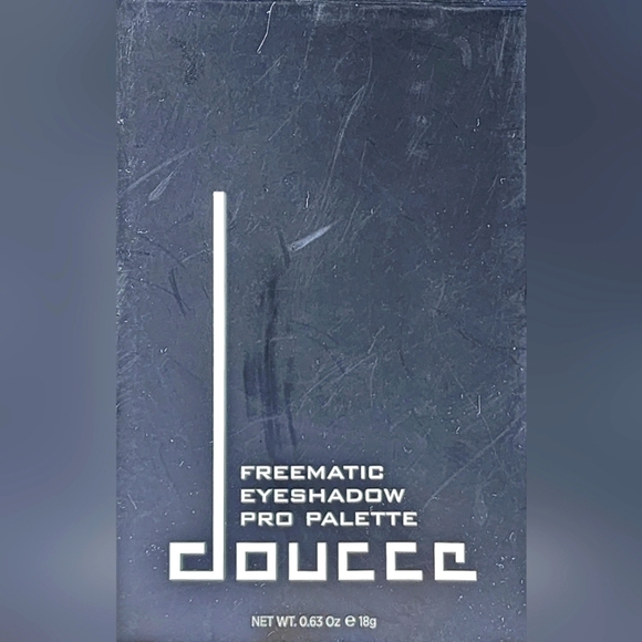 Doucce Freematic Smokey Eyeshadow Pro 9 Shade Palette NEW - Picture 4 of 10